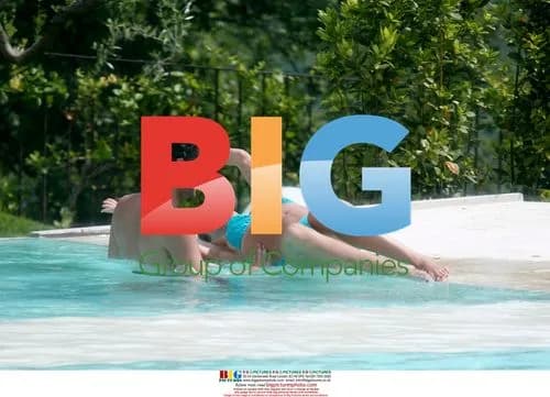 Tamzin Outhwaite and Tom Ellis at Tuscany Pool