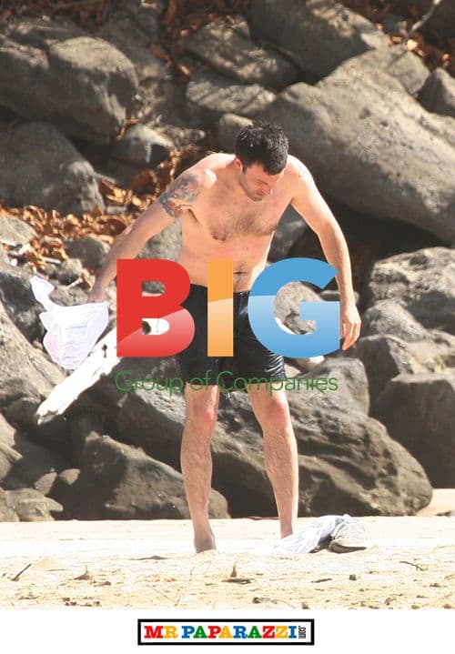 Matt Damon and Ben Affleck Surf in Hawaii