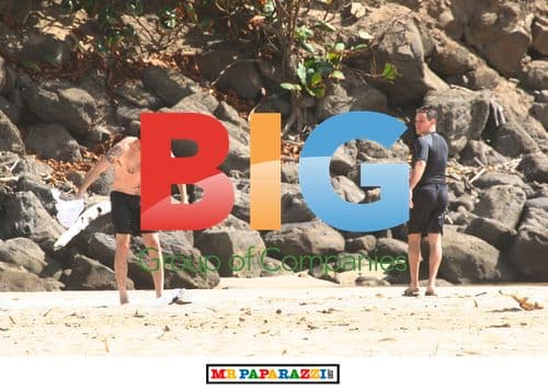 Matt Damon and Ben Affleck Surfing in Hawaii