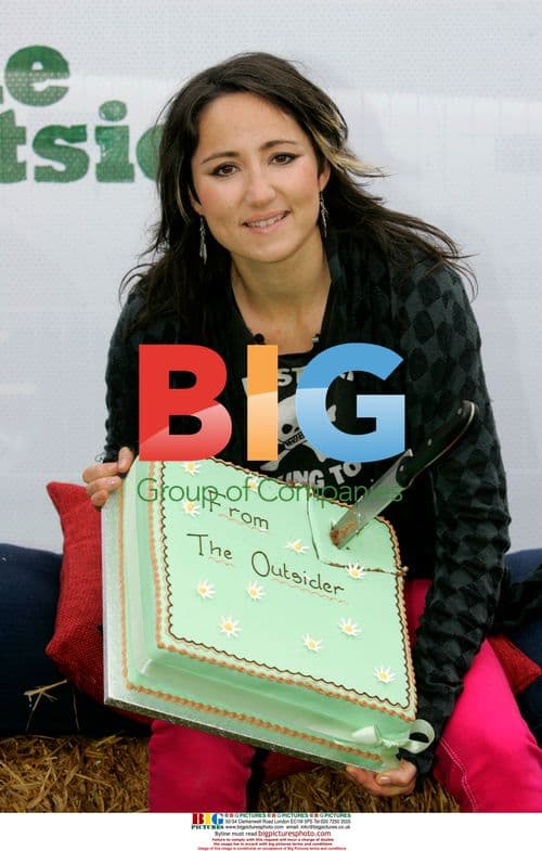 KT Tunstall Cuts Birthday Cake at Outsider Festival