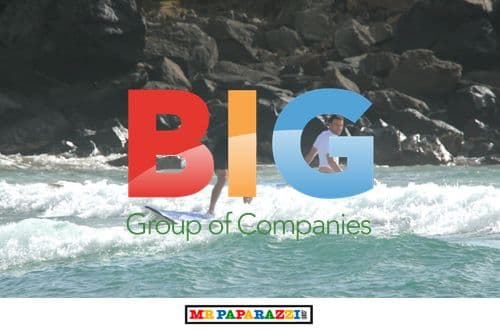 Matt Damon and Ben Affleck Surfing in Hawaii