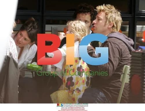 Jamie Oliver with Family at Brunch