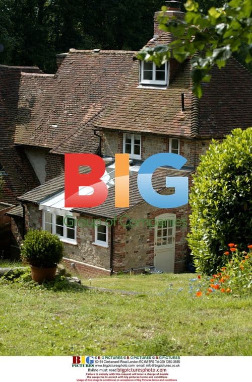 Billie Piper and Laurence Fox's Countryside Getaway