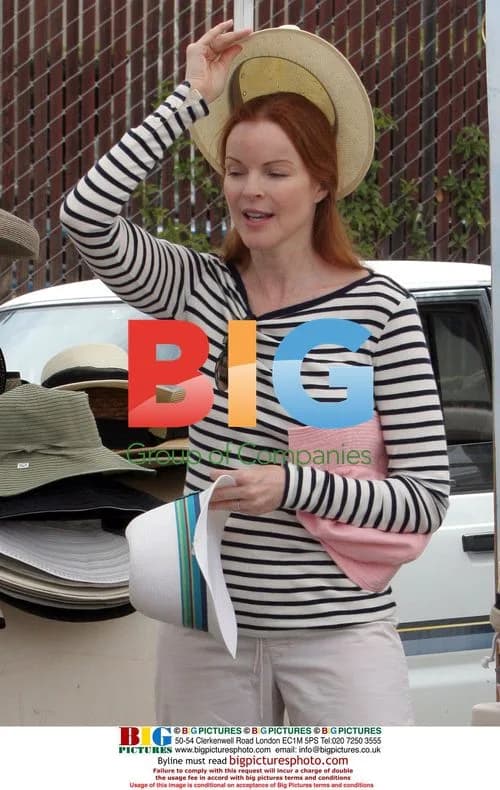 Marcia Cross at Farmer's Market in Brentwood
