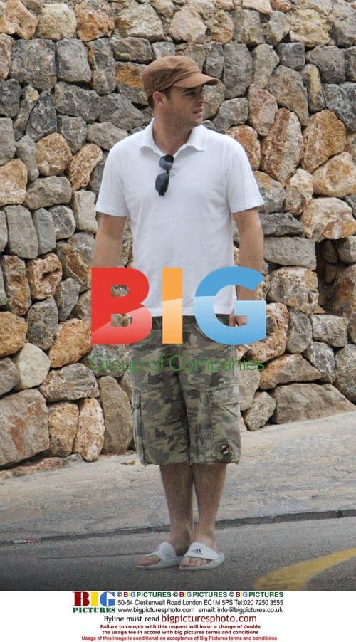 Anthony McPartlin and wife on holiday in Majorca