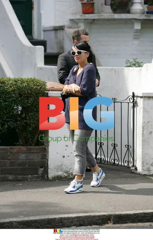 Lily Allen House Hunting in London