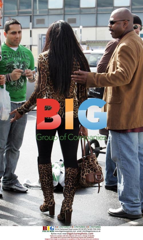 Mel B and Daughter Arrive at Heathrow