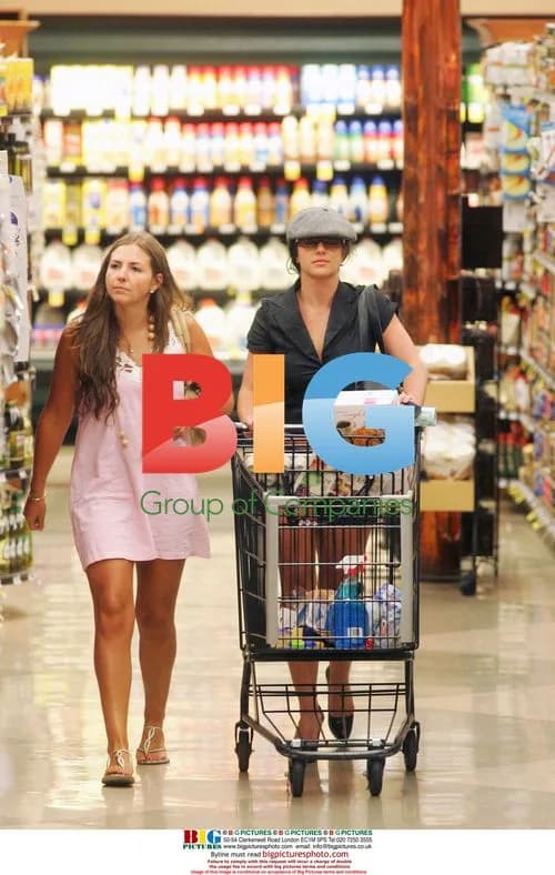 Britney Spears' Afternoon Shopping Trip
