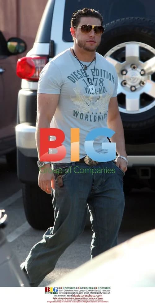Britney Spears shows possible baby bump