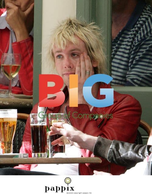 Donny Tourette gets mischievous with bandmate and mystery woman