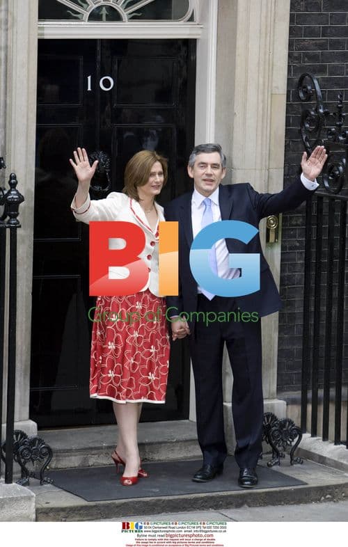 New Prime Minister Gordon Brown enters No 10