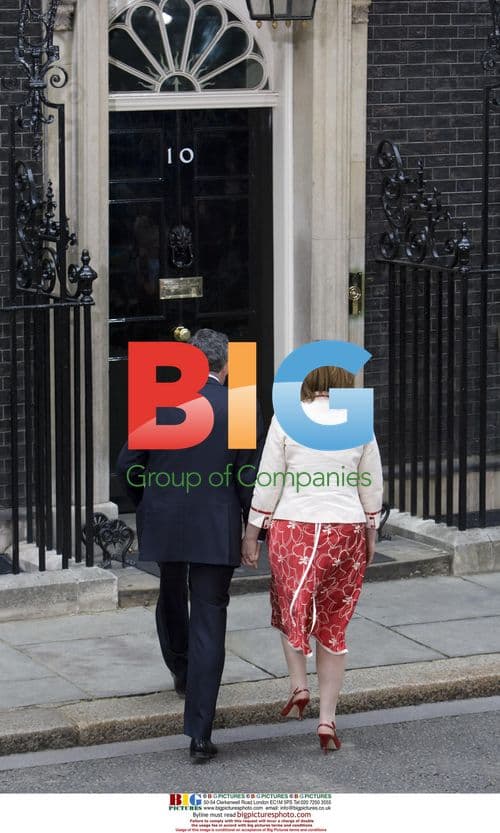 New PM Gordon Brown Enters No 10