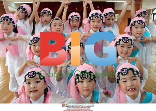 Kids Practice Peking Opera at Kindergarten