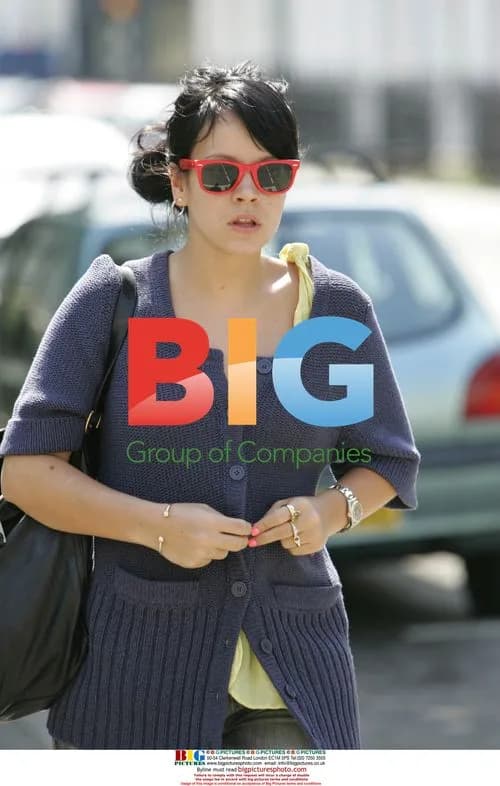 Lily Allen house hunting in London
