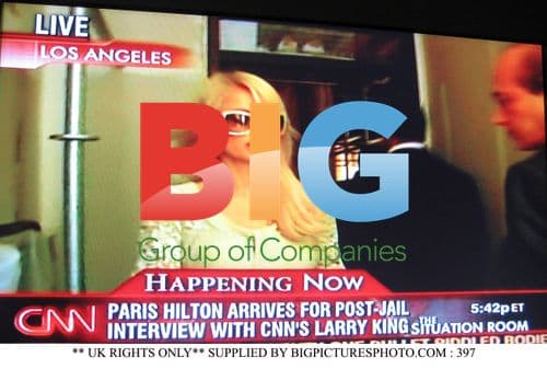Paris Hilton Arriving at CNN for Larry King Interview