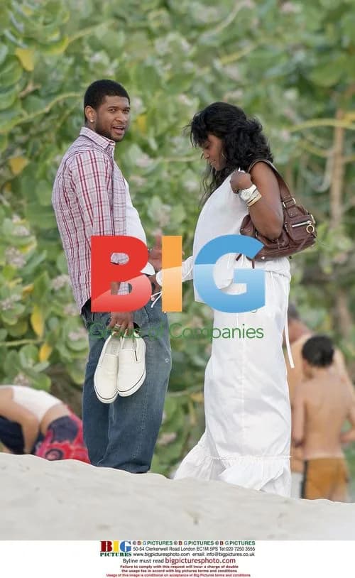 Usher and Tameka Foster Arrive in Saint Barthlmy