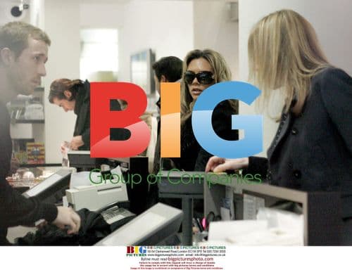 Victoria Beckham Shopping in Paris