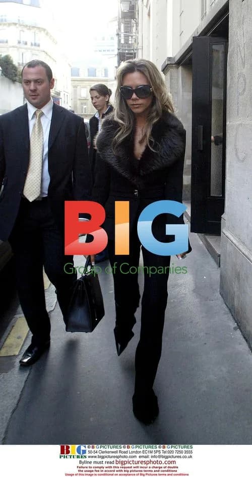 Victoria Beckham Shopping in Paris