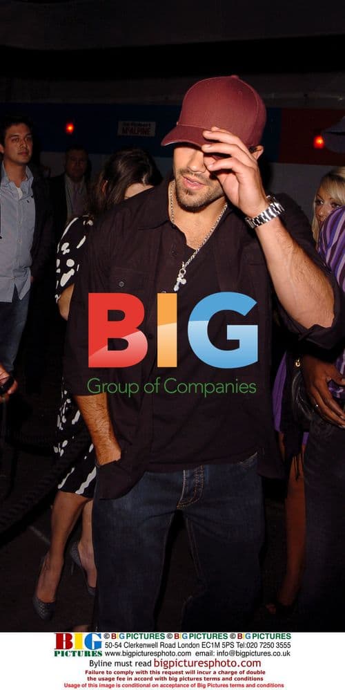 Jesse Metcalfe leaves club with women