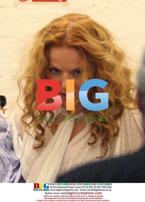 Spice Girls Leave Photo Shoot