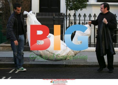 Liz Hurley's wedding dress delivery