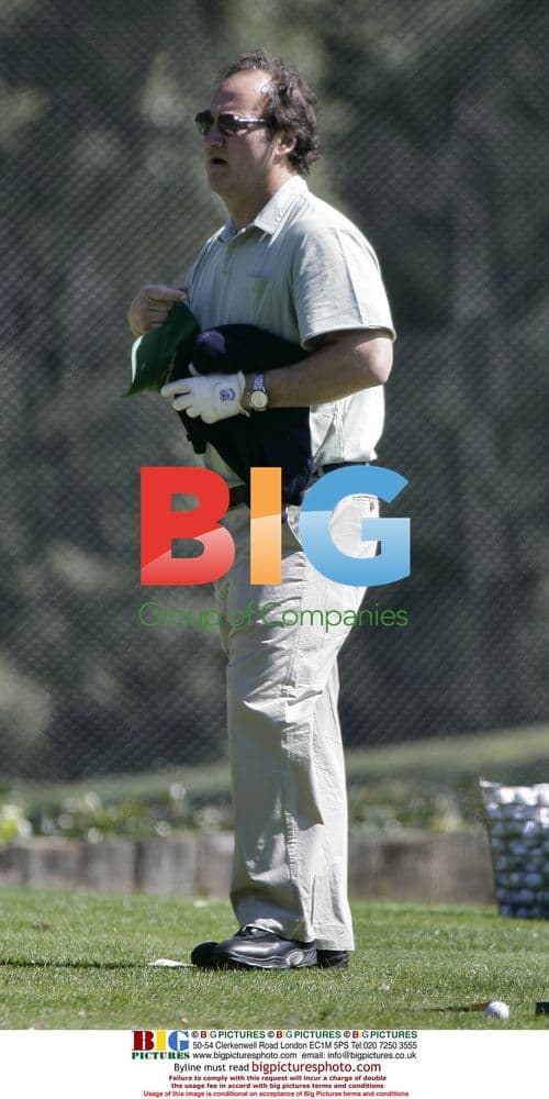 James Belushi golfing at Brentwood Country Club