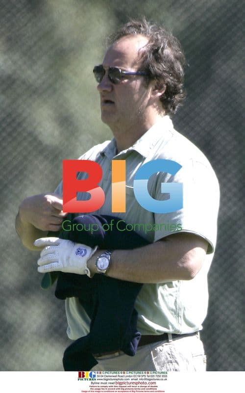 James Belushi Plays Golf in Brentwood