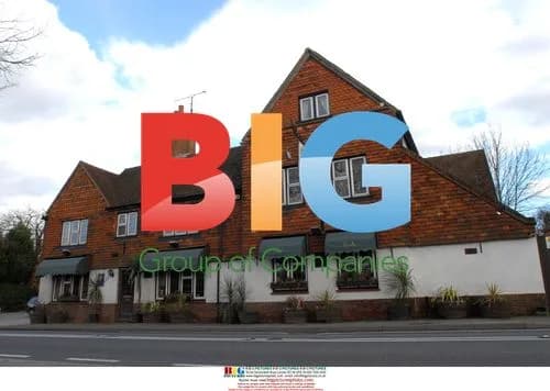 Katie Price and Peter Andre Visit Local Pub