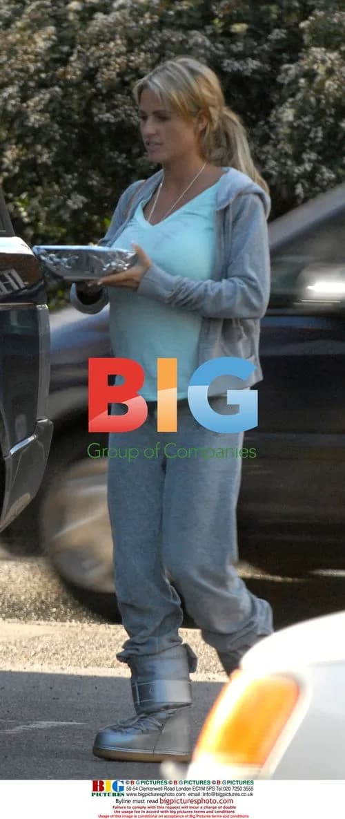 Pregnant Katie Price Visits Local Pub