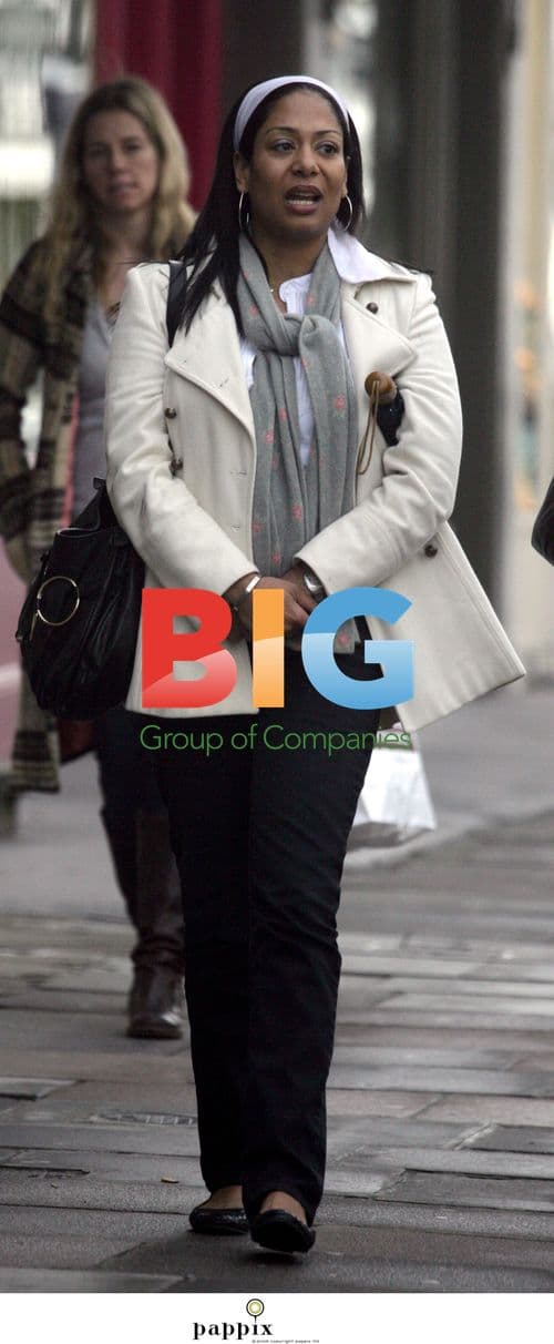 DJ Lisa I'Anson shopping in London