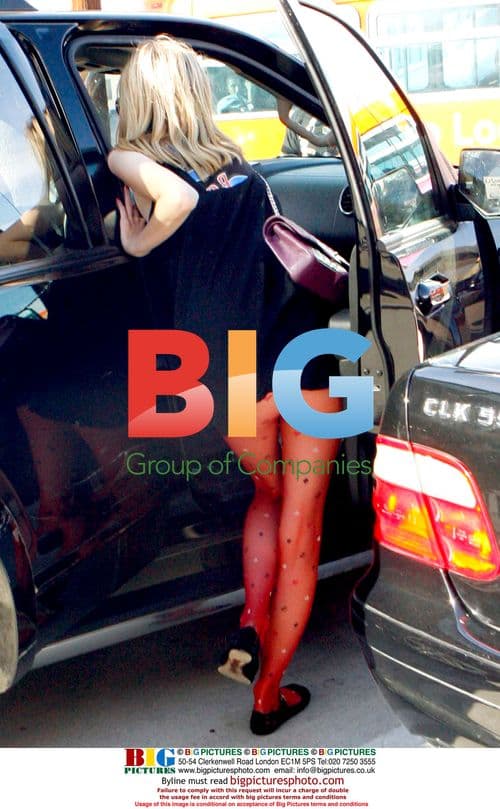 Mischa Barton and sister Hania out for lunch