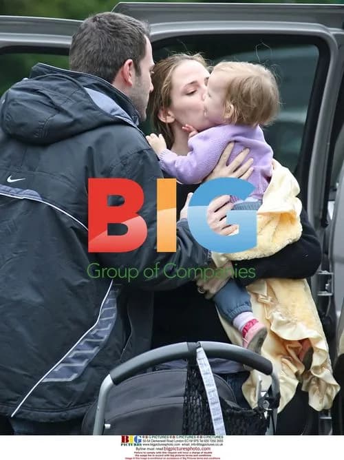 Ben Affleck and Jennifer Garner with Daughter Violet in Vancouver