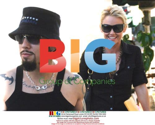 Dave Navarro Out with Girlfriend Tami Donaldson