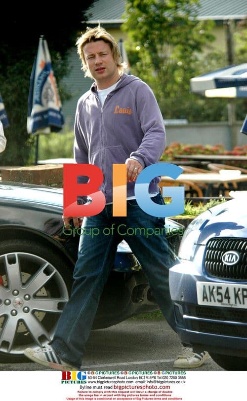 Jamie Oliver Takes Dad for Spin in New Maserati