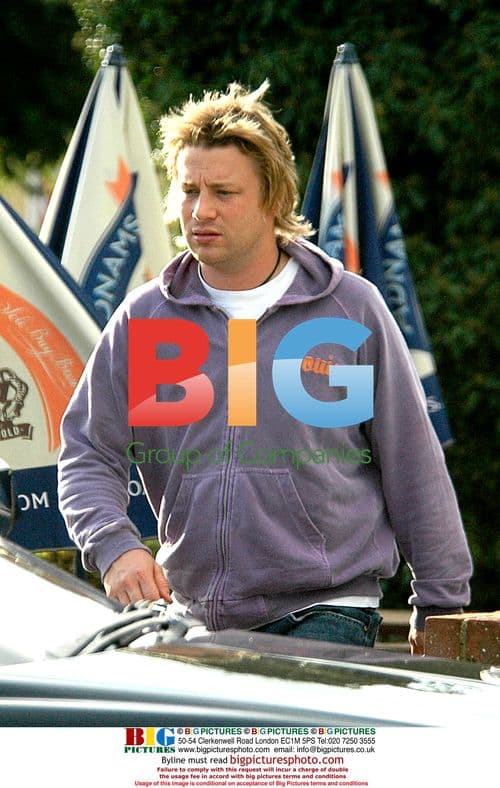 Jamie Oliver and Dad in £65,000 Maserati