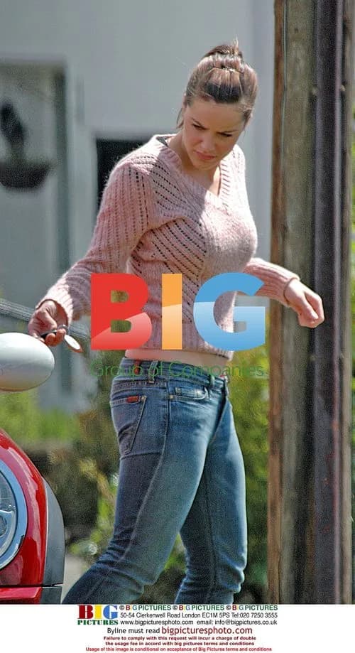 Michelle Ryan Returns Home from Shopping