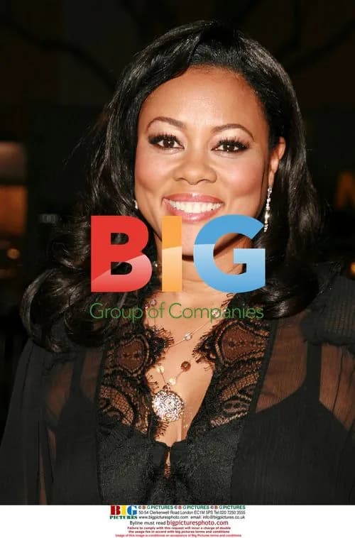 Lela Rochon at 'Shooter' premiere