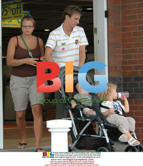 Jade Goody Shops for Home Furnishings