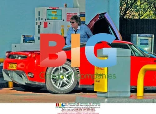 Rod Stewart Fills Up Ferrari Enzo