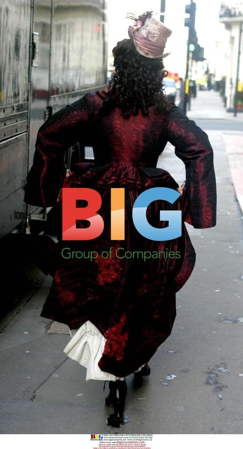 Jessie Wallace as Marie Lloyd on set