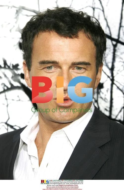 Julian McMahon at "Premonition" Premiere