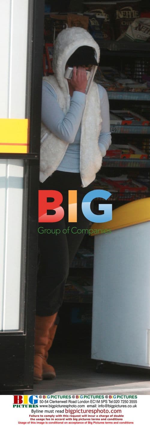 Britney Spears at Malibu gas station