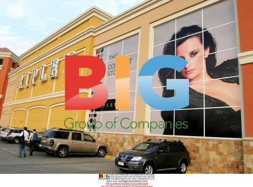 Penelope Cruz Chile Department Store Visit