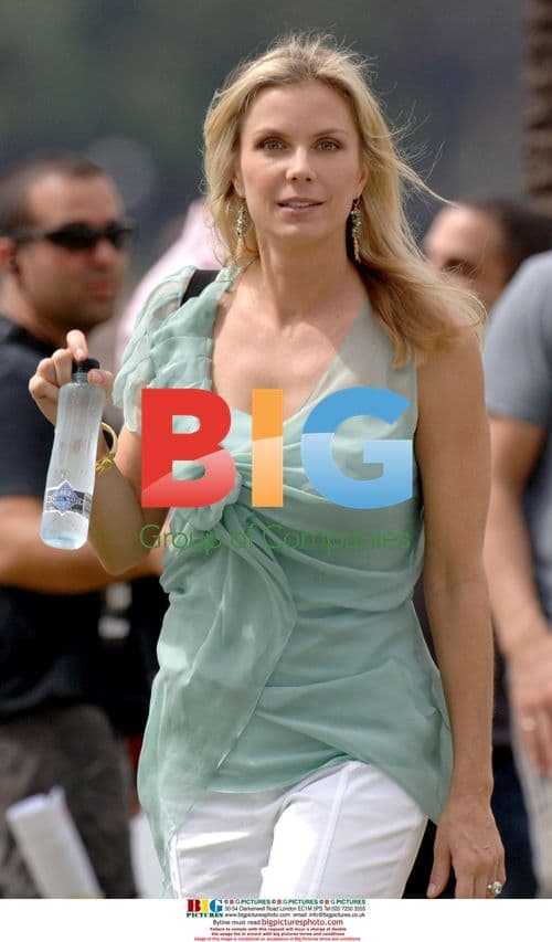 Ron Moss and Katherine Kelly Lang on Bold and the Beautiful set