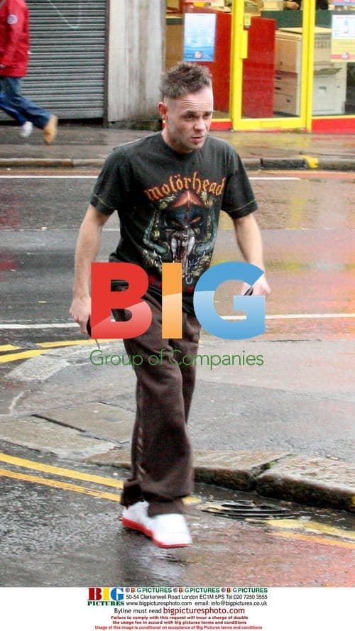 Brian Harvey Gets Haircut Before Eurovision