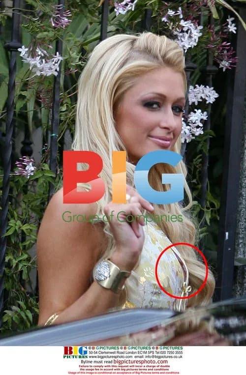 Paris Hilton and Nicole Richie Filming 'The Simple Life'