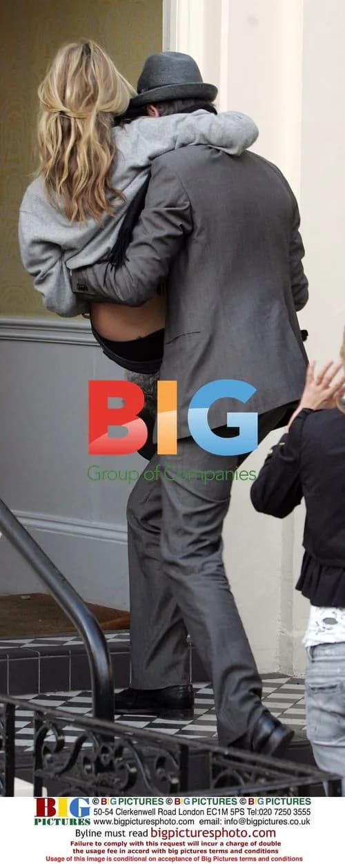 Kate Moss and Pete Doherty Leaving Clinic