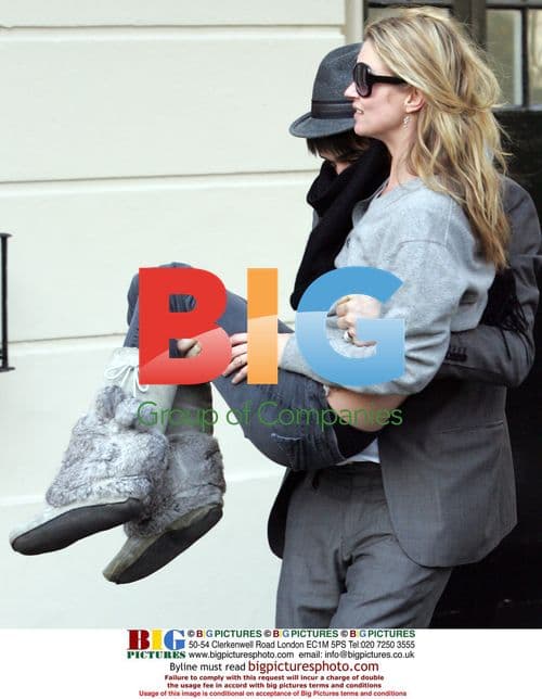 Kate Moss and Pete Doherty leave clinic