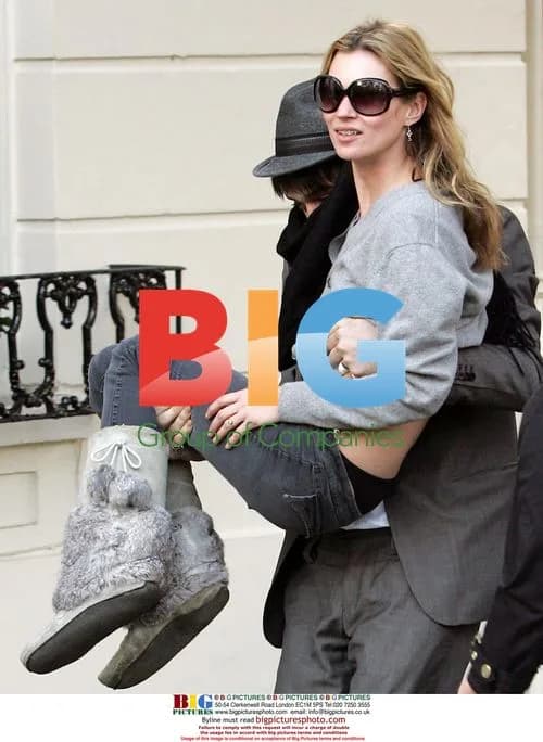 Kate Moss and Pete Doherty Leaving Clinic