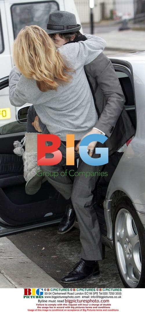 Kate Moss and Pete Doherty leaving clinic